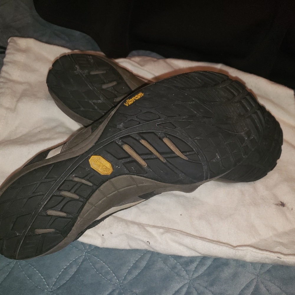 Merrell - Picture 2 of 2